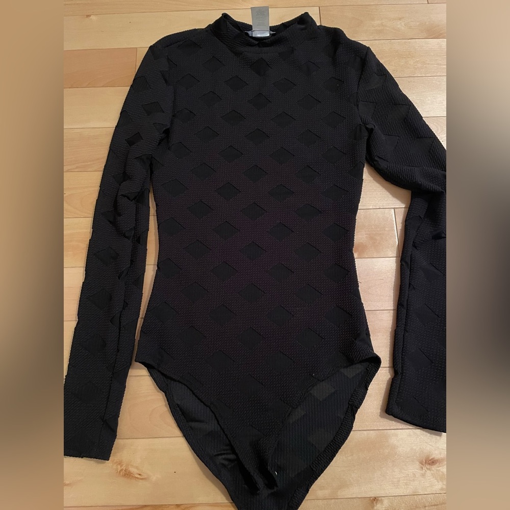 FASHION NOVA| XS Bodysuit